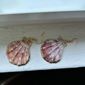 Shell earrings